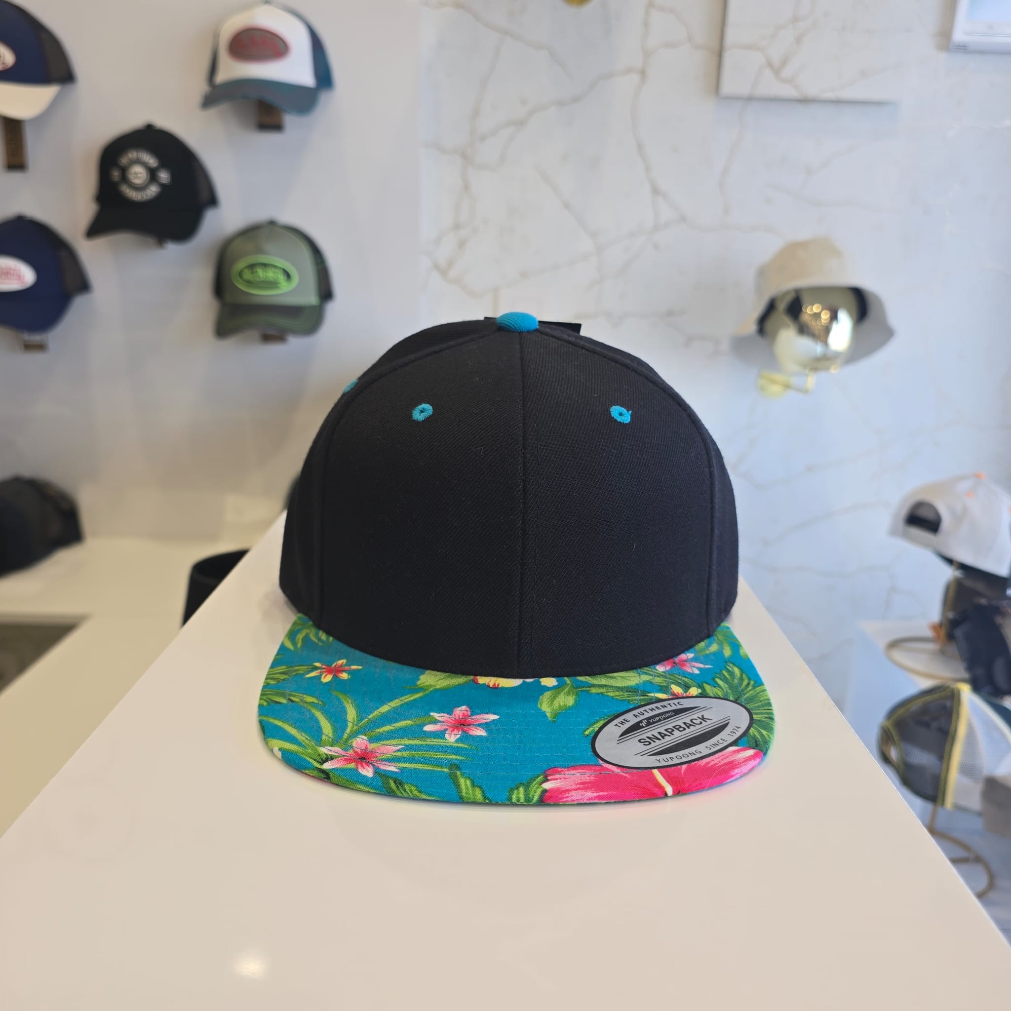 FLEXFIT-SNAPBACK HAWAIANO