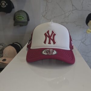 NEW ERA - New York Yankees MLB World Series 9FORTY E-Frame Trucker Rojo